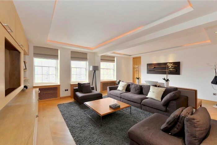 2 Bedroom Flat To Rent In Portman Square, London, W1H
