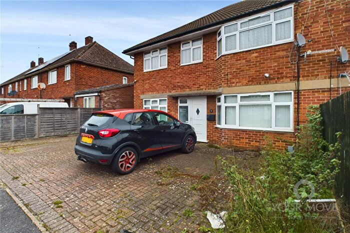 2 Bedroom Flat For Sale In Myrtle Road, Kettering, Northamptonshire, NN16