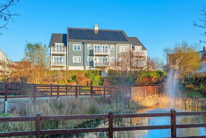 2 Bedroom Flat To Rent In Westmount Close, Worcester Park KT4