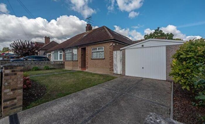 4 Bedroom Semi-Detached Bungalow For Sale In Boscombe Avenue, Grays, Essex, RM17