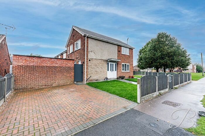 3 Bedroom Semi-Detached House For Sale In Lime Tree Avenue, Glapwell, Chesterfield, S44