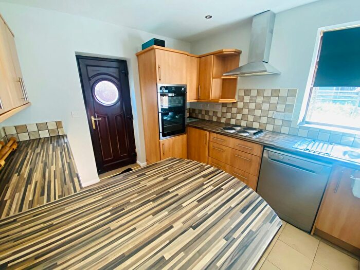 3 Bedroom Semi-Detached House To Rent In Flambard Road, Durham, DH1