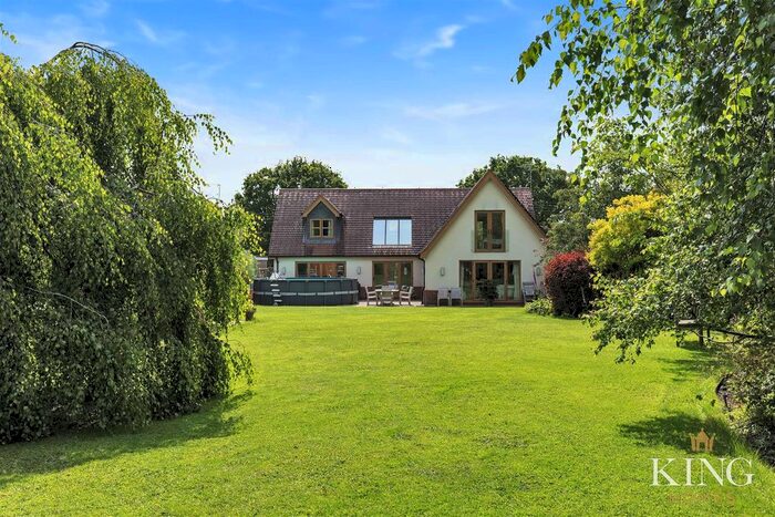 5 Bedroom Detached House For Sale In Perrymill Lane, Sambourne, Redditch, B96