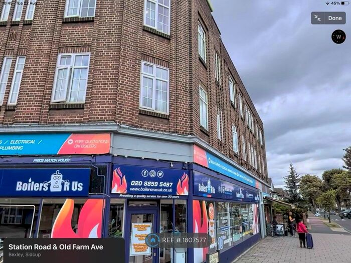 3 Bedroom Flat To Rent In Hurst Court, Sidcup, DA15