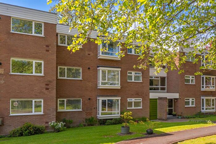 2 Bedroom Flat To Rent In White House Way, Solihull, B91