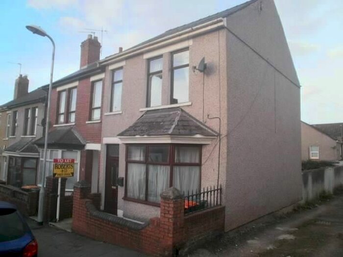 1 Bedroom Flat To Rent In Rothesay Road, Newport, NP19