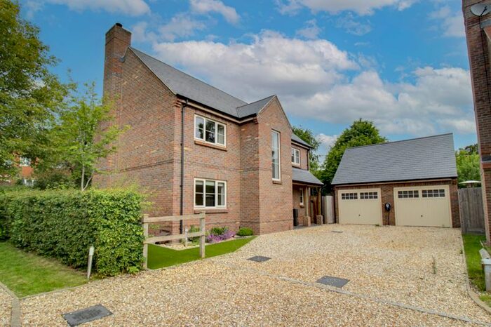 4 Bedroom Detached House To Rent In Grovers Field, Bishops Waltham, Southampton, SO32