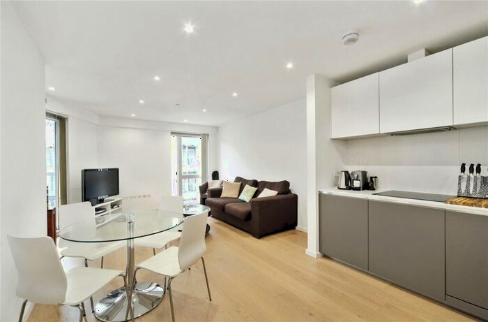 2 Bedroom Apartment To Rent In Balham Hill, London, SW12