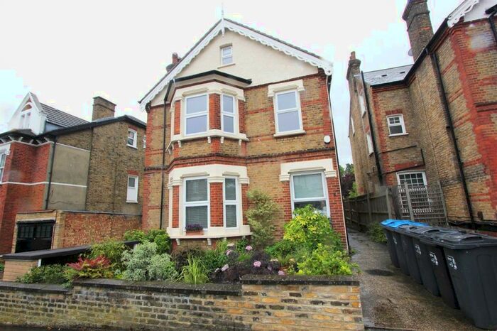 Studio To Rent In Moreton Road, South Croydon, CR2