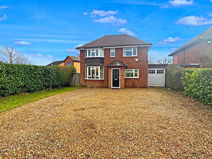 3 Bedroom Detached House For Sale In Acres End, Amersham, HP7