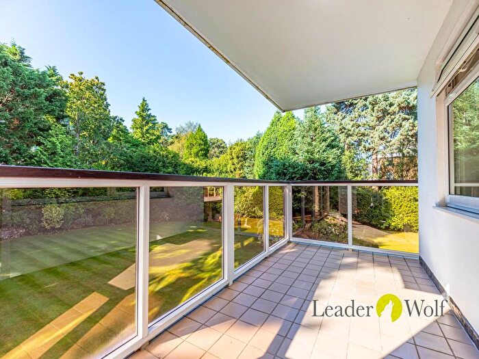 3 Bedroom Flat To Rent In Martello Road South, Canford Cliffs, Poole, BH13