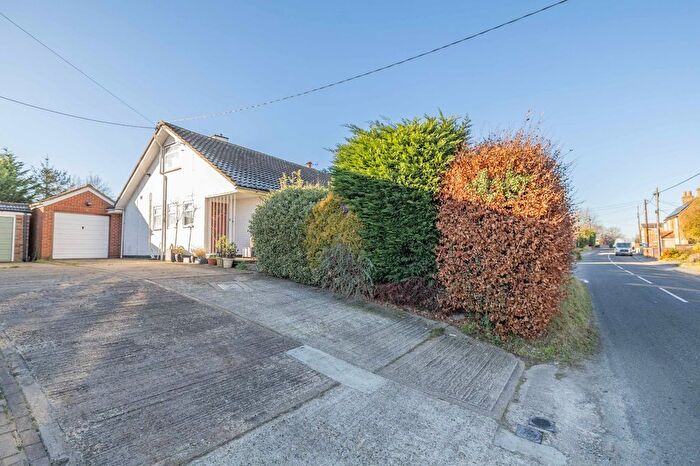 3 Bedroom Bungalow For Sale In New Street, Ash, Canterbury, Kent, CT3
