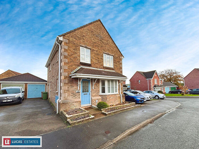 4 Bedroom Detached House For Sale In Rhodfa Glascoed, Blackwood, NP12