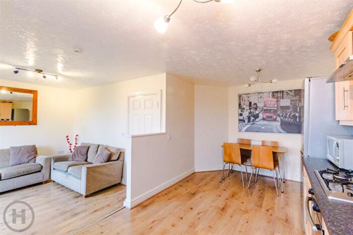 2 Bedroom Flat To Rent In Manchester Road, Tyldesley, M29