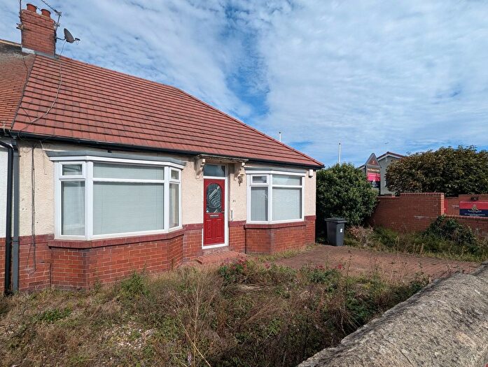 2 Bedroom Semi-detached Bungalow For Sale In Highfield Road, South Shields, NE34