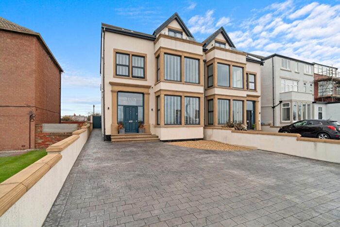 4 Bedroom Semi-Detached House For Sale In Queens Promenade, Bispham, FY2