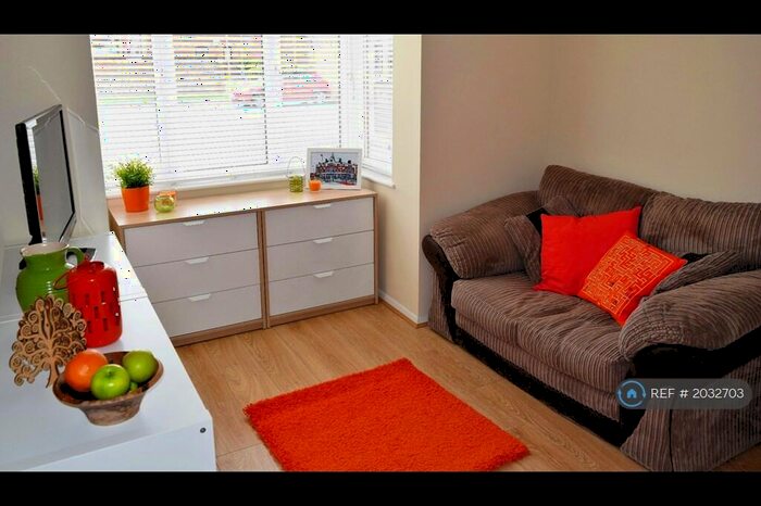 Studio To Rent In Gilpin Close, Colliers Wood, CR4