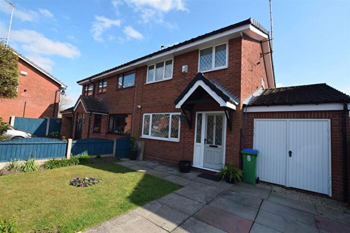 3 Bedroom Semi-Detached House To Rent In Wellens Way, Middleton, Manchester, M24