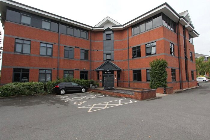2 Bedroom Flat To Rent In Park House Dawsons Square Pudsey, Pudsey, LS28