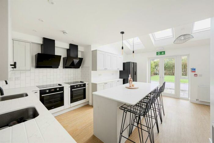 9 Bedroom House To Rent In Lockleaze Road, Bristol, BS7