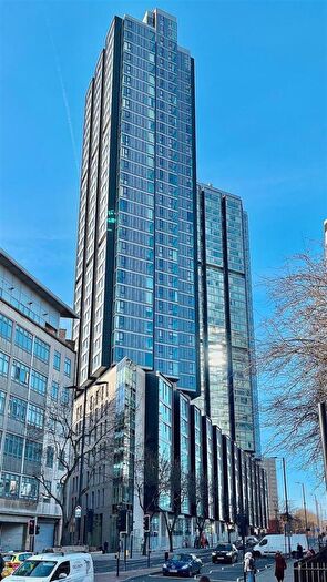 2 Bedroom Apartment To Rent In City Road, London, EC1V