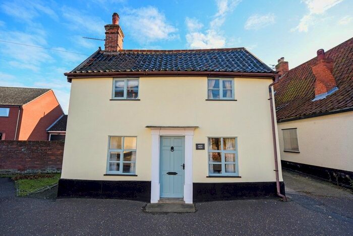 3 Bedroom Cottage For Sale In Norwich Road, Dickleburgh, Diss, IP21