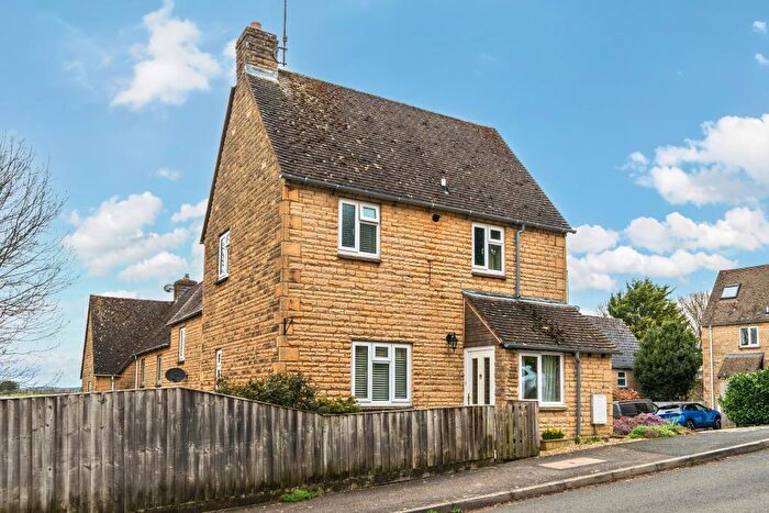 2 Bedroom End Of Terrace House For Sale In William Bliss Avenue, Chipping Norton, OX7