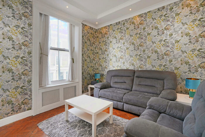 2 Bedroom Flat To Rent In Finborough Road, Earls Court, SW10