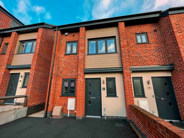 2 Bedroom Semi-Detached House To Rent In Robinson Crescent, Loughborough, LE11