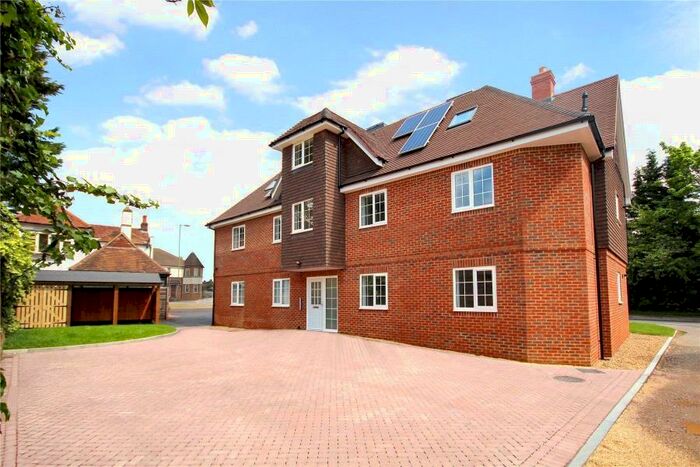 2 Bedroom Apartment To Rent In Old Woking, GU22