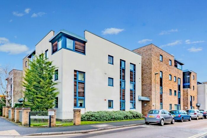 2 Bedroom Flat To Rent In London Road, Bicester, OX26