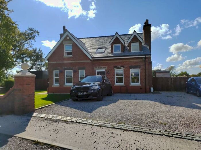 4 Bedroom House To Rent In The Common, Adlington, Chorley, PR7