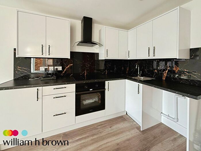 3 Bedroom End Of Terrace House To Rent In Rainham Road, Rainham, RM13