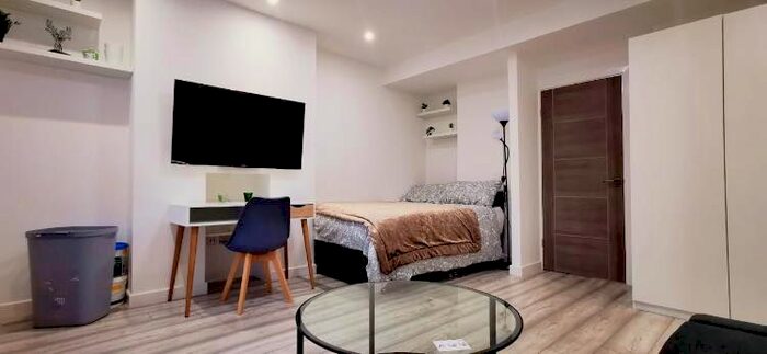 Studio To Rent In Wallwood Street, London, E14