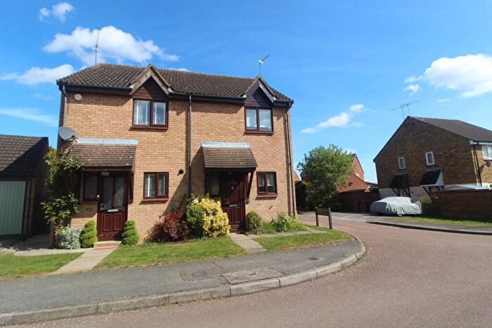 2 Bedroom Semi-Detached House To Rent In The Pastures, Stevenage, SG2