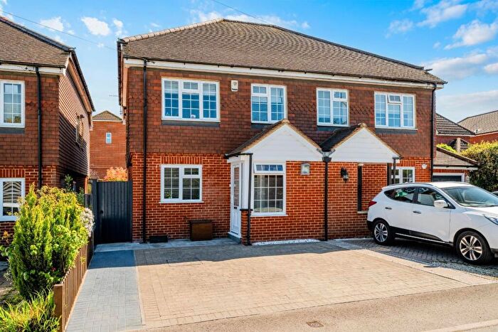 4 Bedroom Semi-Detached House For Sale In Buckland Road, Lower Kingswood, Tadworth, KT20