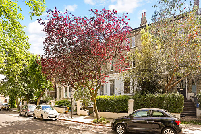 3 Bedroom Flat To Rent In Oppidans Road, Primrose Hill, London, NW3