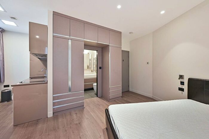 Studio To Rent In Brent Street, Hendon, London, NW4