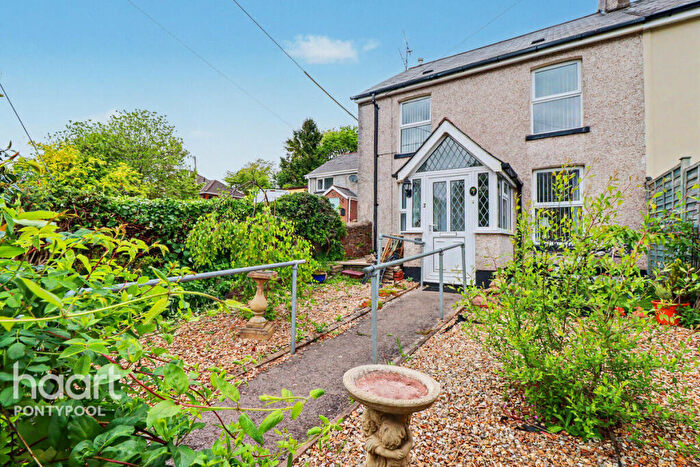 2 Bedroom End Of Terrace House For Sale In Viaduct Road, Pontypool, NP4