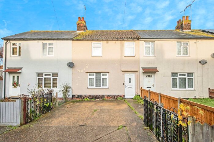 3 Bedroom Terraced House For Sale In Gascoigne Road, Colchester, CO4