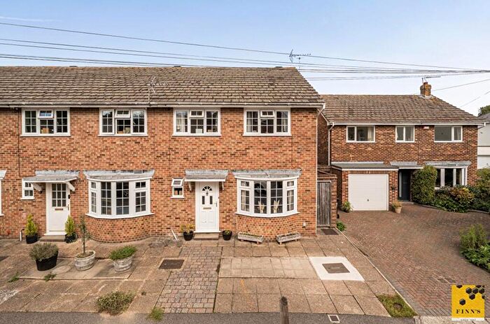 3 Bedroom End Of Terrace House For Sale In Cossington Road, Canterbury, CT1