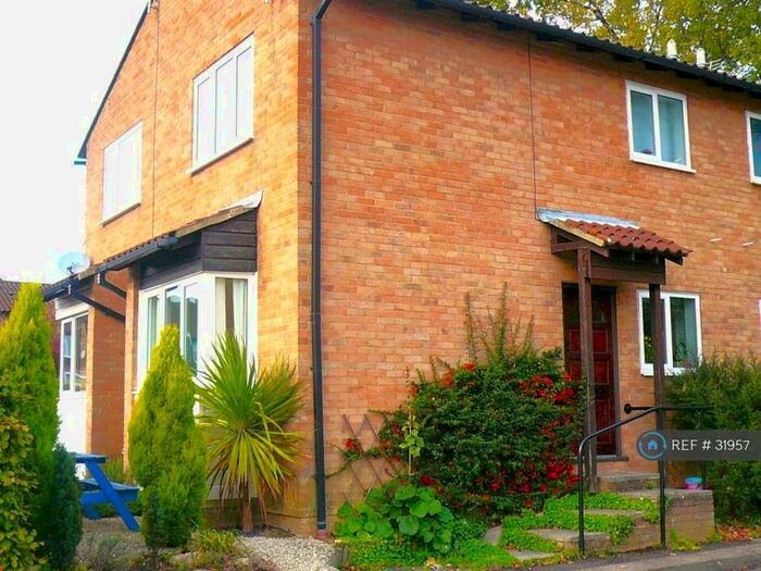 1 Bedroom End Of Terrace House To Rent In Lanercost Road, Crawley, RH11