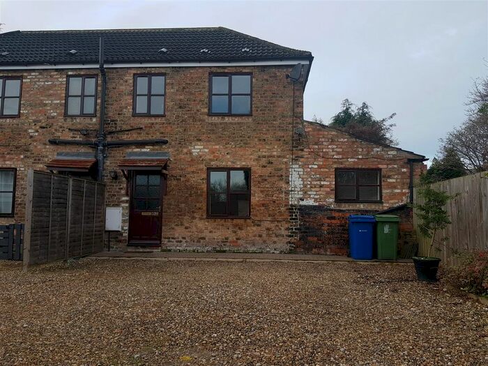 1 Bedroom Cottage To Rent In Carr Lane, Willerby, Hull, HU10