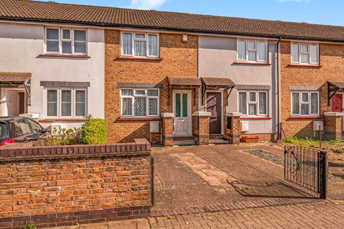2 Bedroom Terraced House For Sale In Cranswick Road, South Bermondsey, SE16