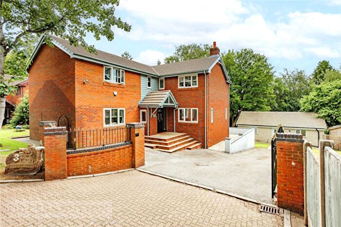 5 Bedroom Detached House For Sale In Cowbrook Court, Glossop, Derbyshire, SK13