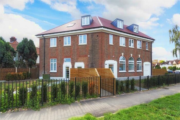 1 Bedroom Apartment To Rent In Grand Approach, Bathurst Walk, Richings Park, SL0