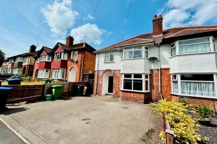 3 Bedroom Semi-Detached House To Rent In Claremont Road, Leamington Spa, CV31