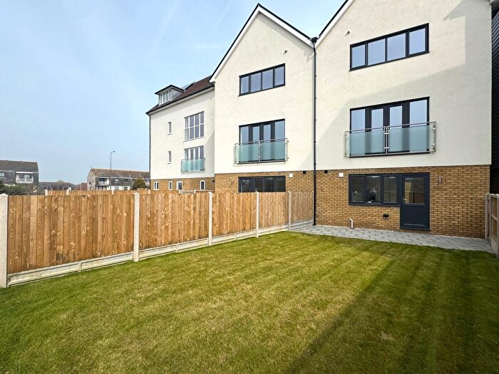 3 Bedroom Semi Detached House To Rent In Waves Way, St Marys Bay, TN29