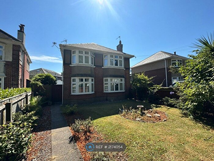 2 Bedroom Maisonette To Rent In Holdenhurst Avenue, Bournemouth, BH7