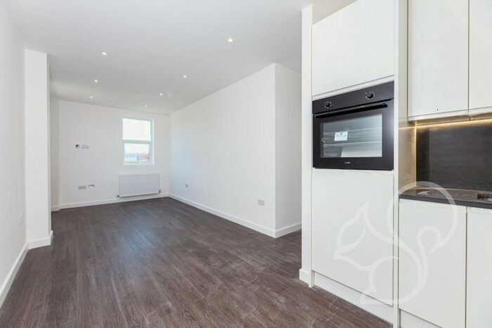 1 Bedroom Flat To Rent In Crouch Street, Colchester, CO3